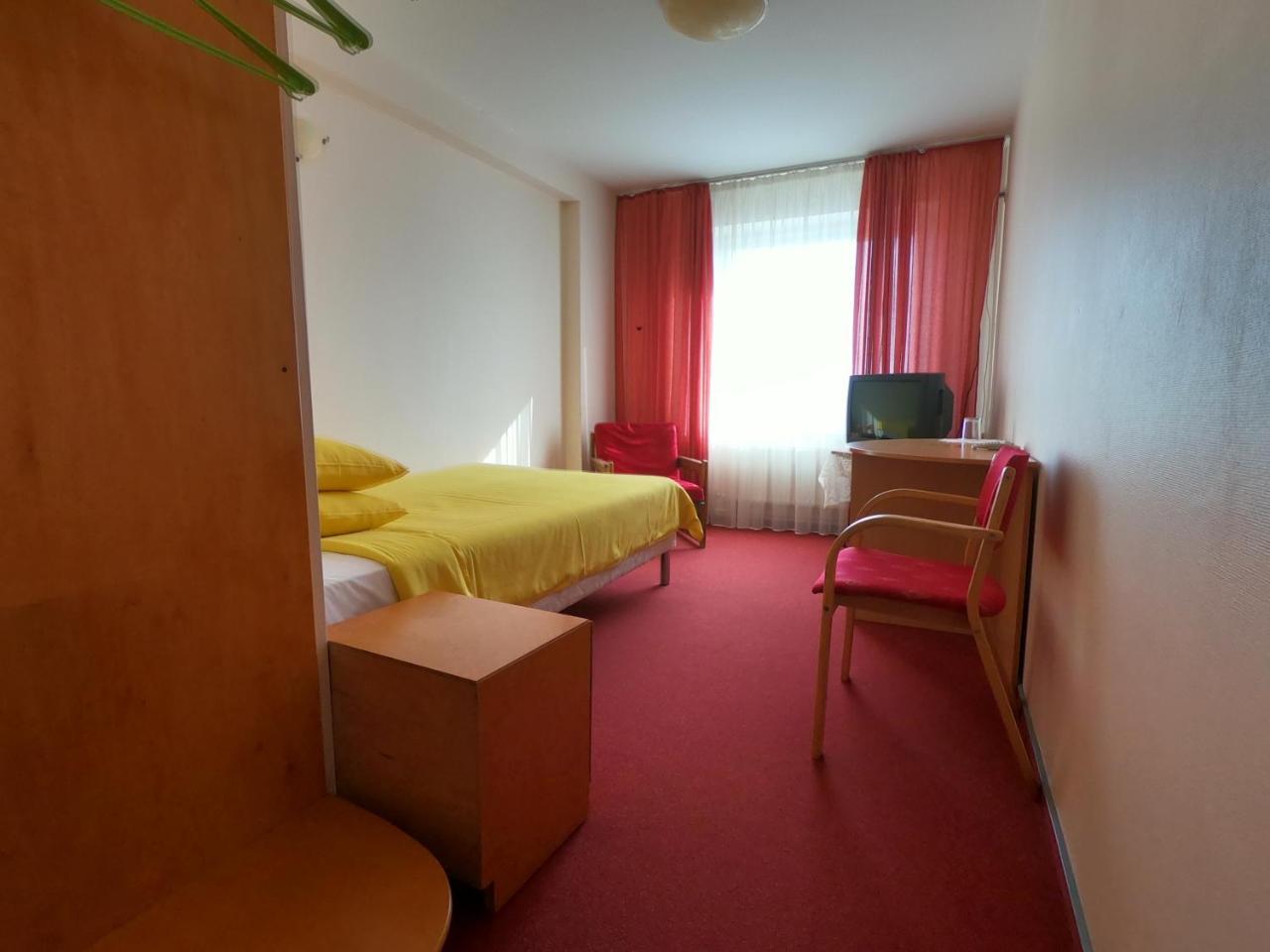 Hotel מדונה מראה חיצוני תמונה