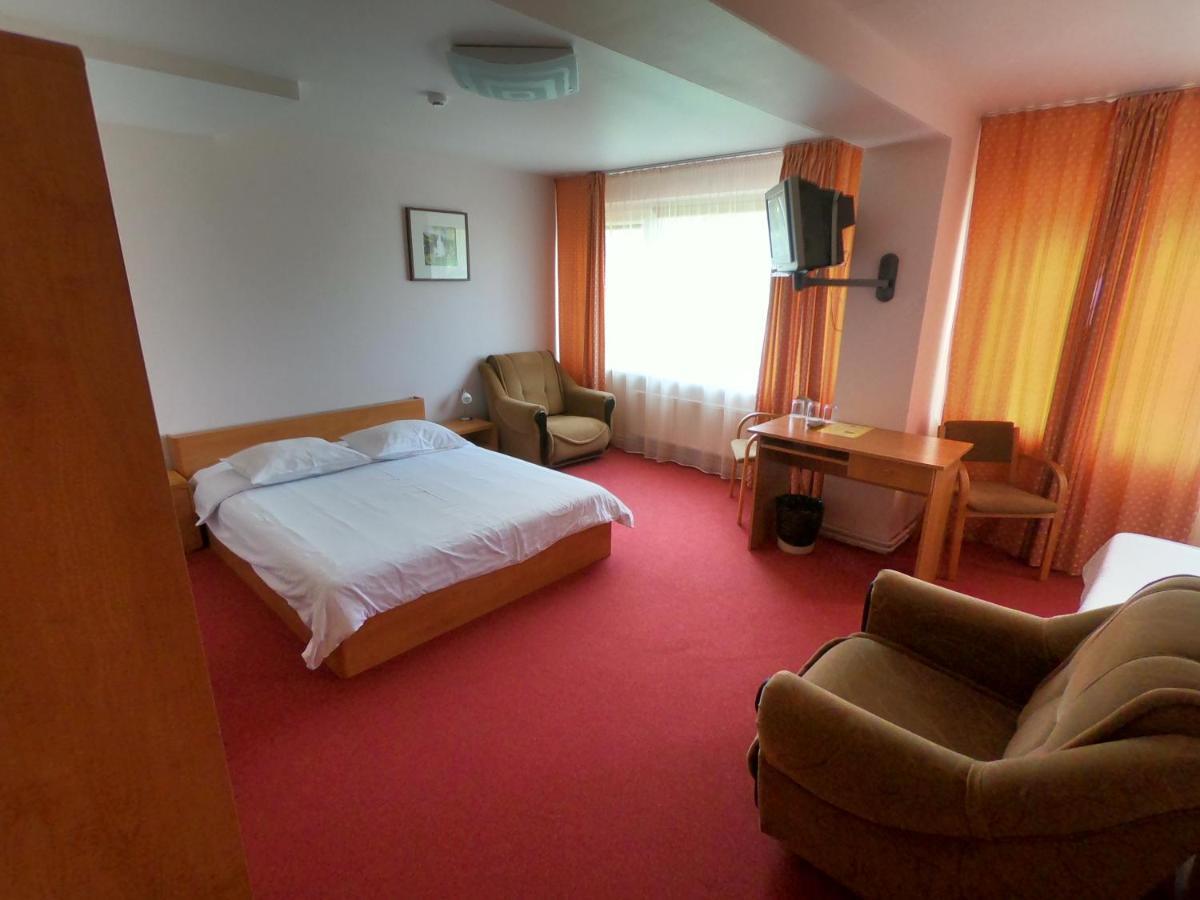 Hotel מדונה מראה חיצוני תמונה